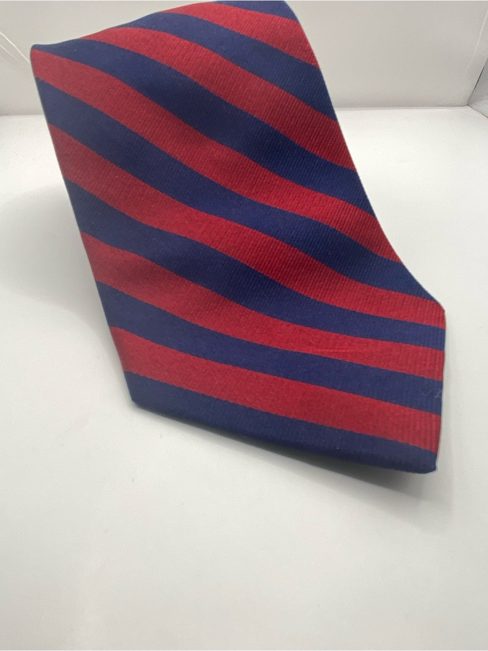 Brooks Brothers Navy and Red Diagonal Stripe Silk Tie